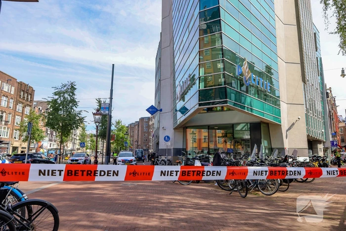 Verdacht pakketje ontdekt voor politiebureau
