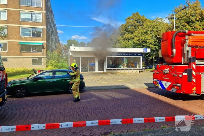 Grote rookontwikkeling door winkelbrand