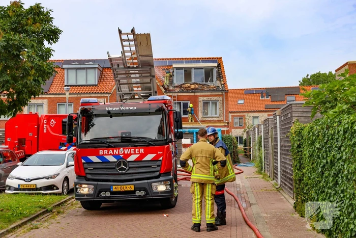 Woningbrand leidt tot ontruiming en grote hulpverlening