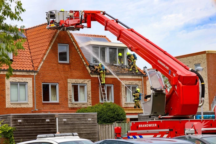 Woningbrand leidt tot ontruiming en grote hulpverlening