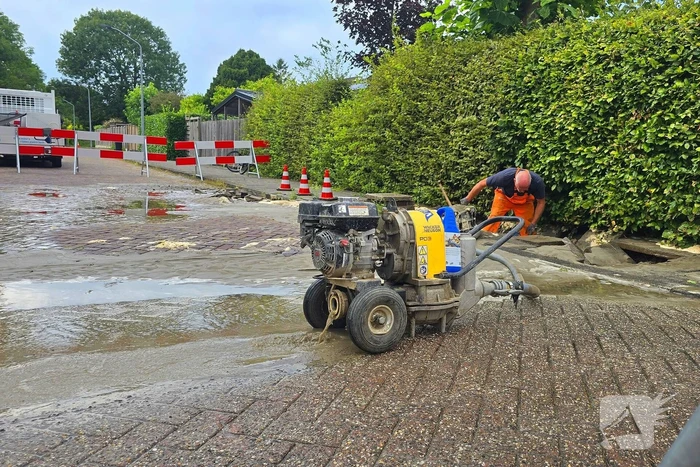 Buurtbewoners grijpen in bij lekkage