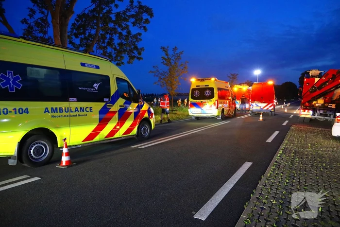 Auto ondersteboven in sloot na ongeval
