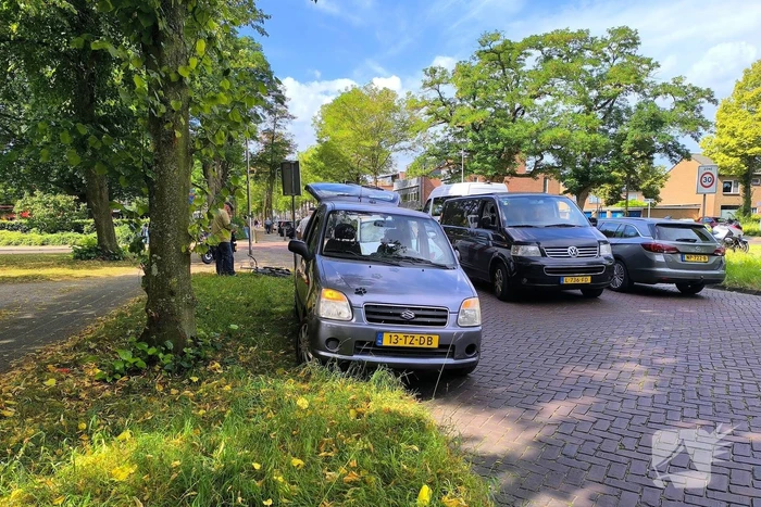 Botsing met auto breekt fietsvork