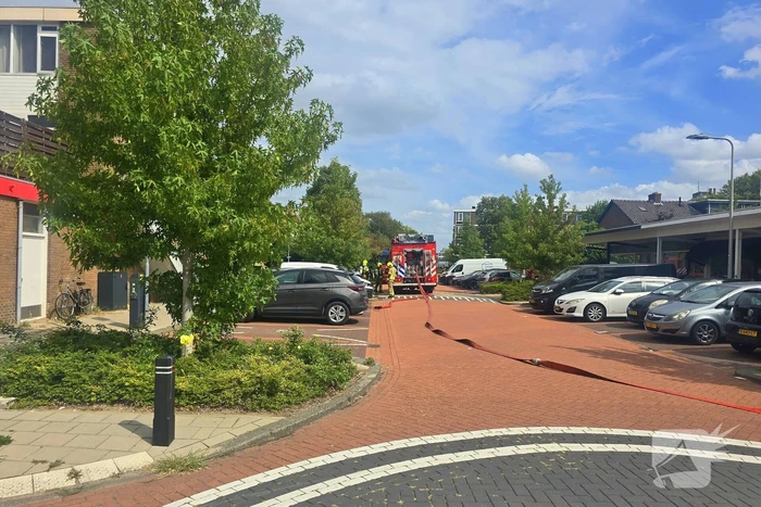 Hoogwerker ingezet bij brand