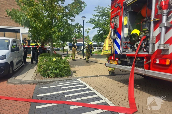 Hoogwerker ingezet bij brand