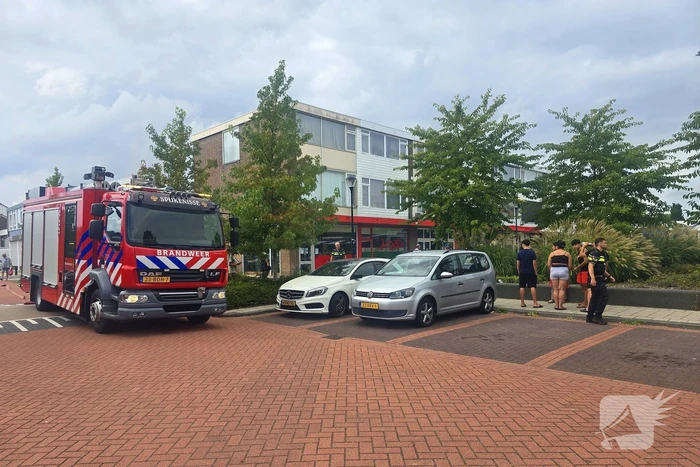 Hoogwerker ingezet bij brand