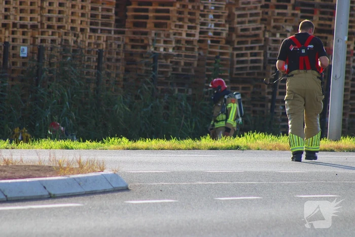 Weg afgesloten na ongeval met gevaarlijke stoffen