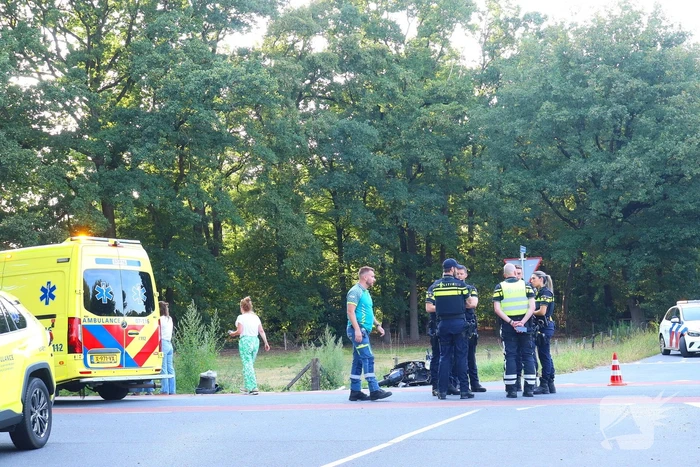 Ernstig ongeval met scooter en auto