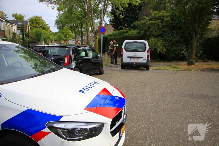 Zware schade bij aanrijding tussen voertuigen