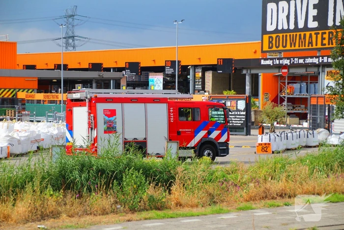 Bouwmarkt ontruimd wegens gaslucht