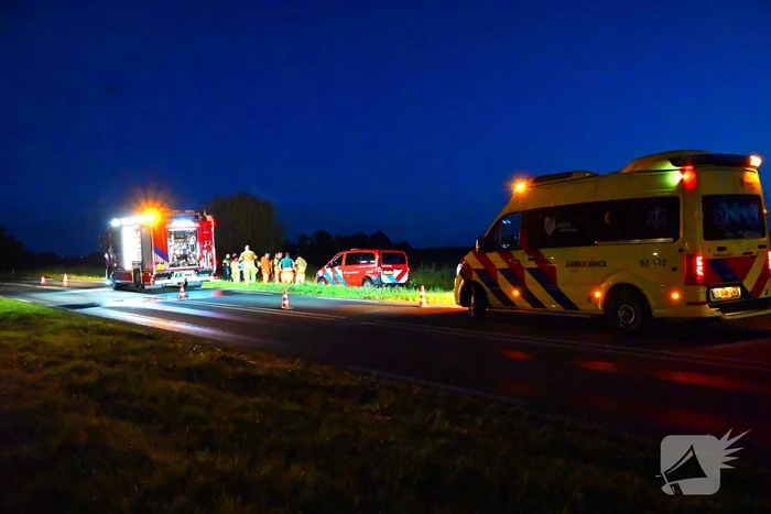 Fiets bij sloot zorgt inzet hulpdiensten