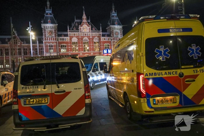 Metrostation afgesloten door verdacht pakketje