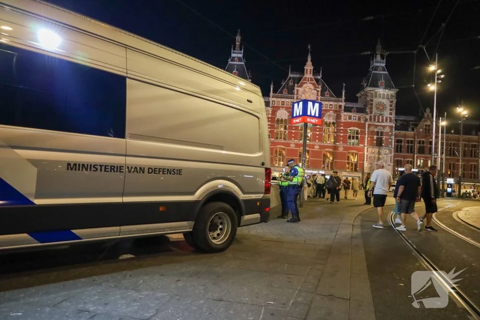 Metrostation afgesloten door verdacht pakketje