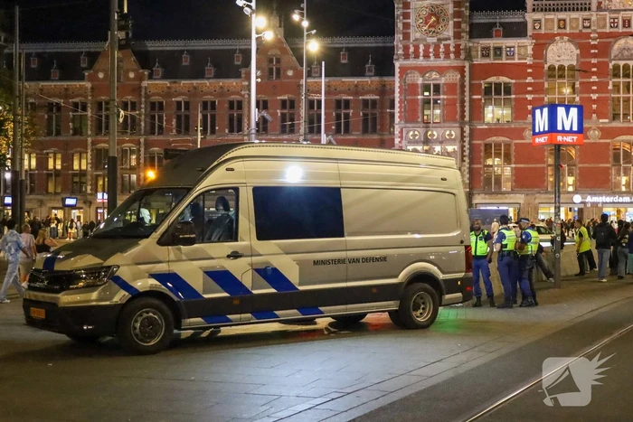 Metrostation afgesloten door verdacht pakketje