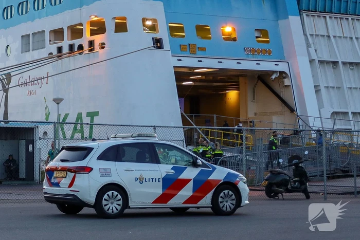 Brand op asielzoekersboot onder controle