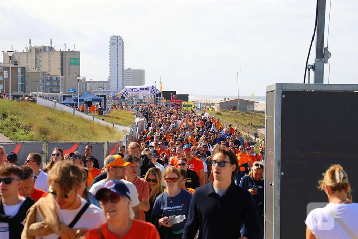 Drukte voor Formule 1 race op circuit Zandvoort