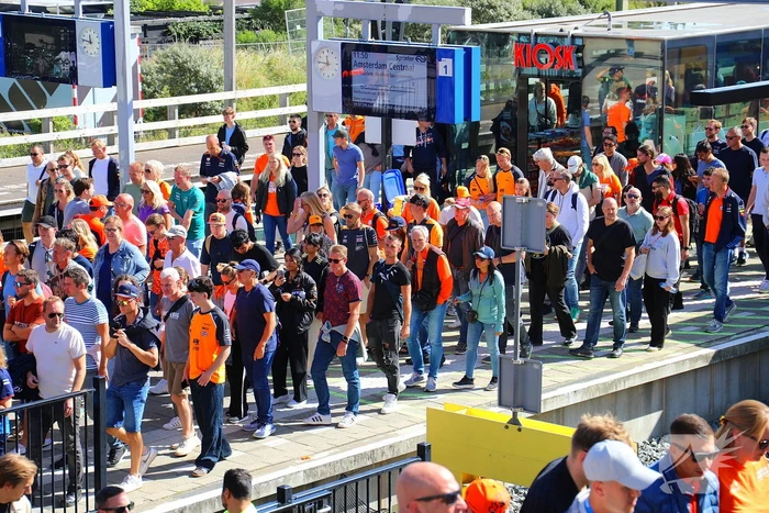 Drukte voor Formule 1 race op circuit Zandvoort