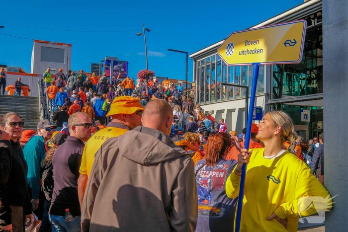 Drukte voor Formule 1 race op circuit Zandvoort