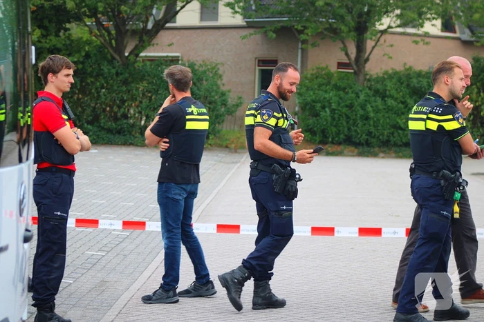 EOD onderzoekt explosief