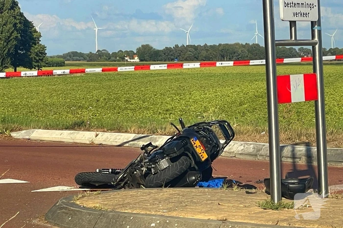 Scooterrijder zwaargewond bij botsing