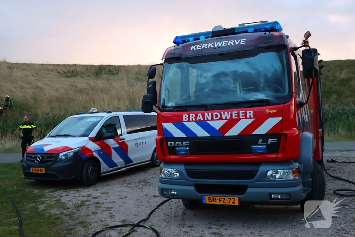 Bermbrand zet natuurgebied in vuur