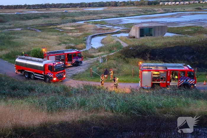 Bermbrand zet natuurgebied in vuur