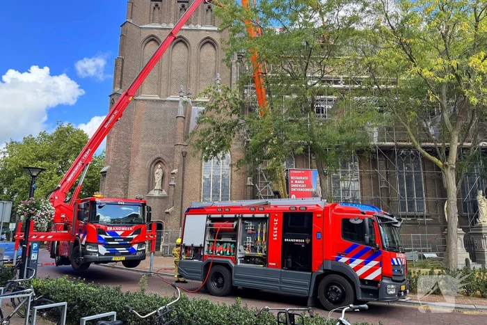 Kerkbrand snel opgeschaald