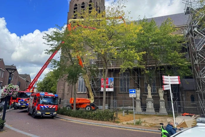 Kerkbrand snel opgeschaald