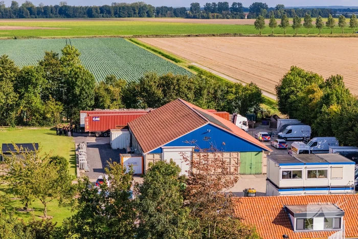 Zware politie-inzet bij boerderij