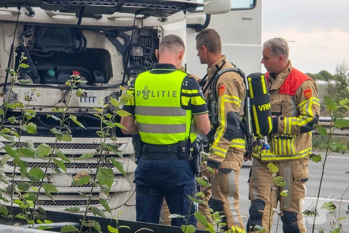 Vrachtwagenbrand gecontroleerd na melding