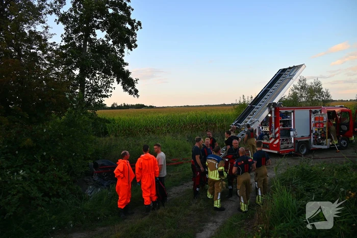 Ongeval met auto in de sloot