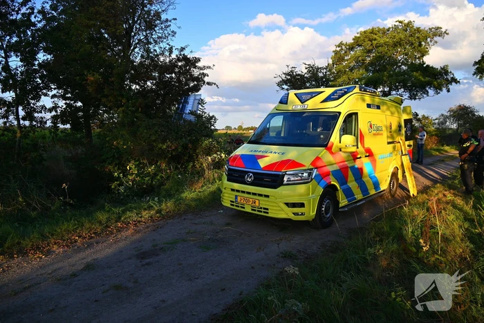 Ongeval met auto in de sloot