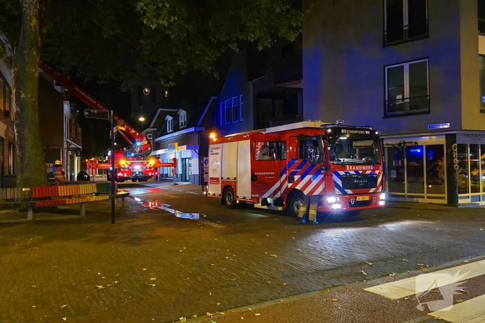 Woningen ontruimd bij uitslaande brand