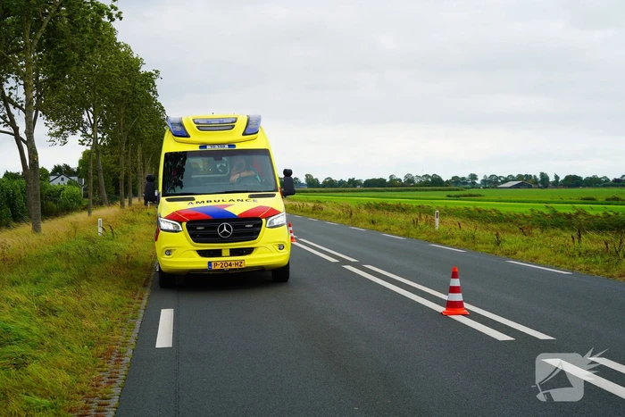 Verkeersongeval met auto in water