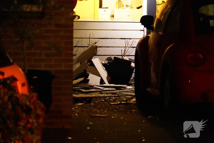 Explosie veroorzaakt schade aan woning