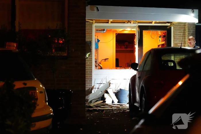 Explosie veroorzaakt schade aan woning