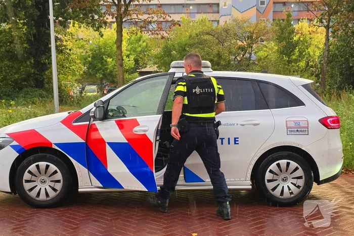 Politie zet groots in na melding van persoon met wapen
