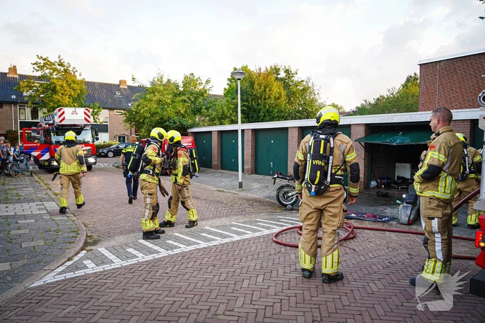Veel brandschade aan garagebox