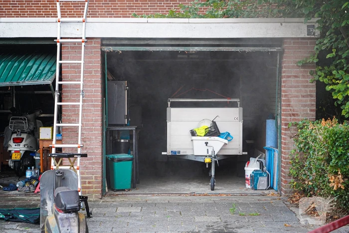 Veel brandschade aan garagebox