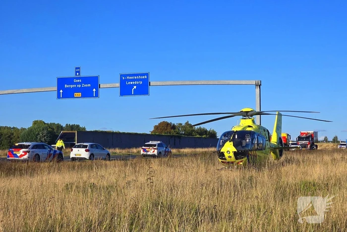Zwaargewonden bij snelwegongeval
