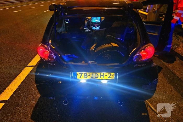 Kop-staartbotsing op snelweg