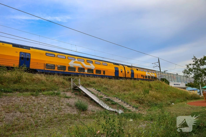 Aanrijding persoon door trein leidt tot stationafsluiting