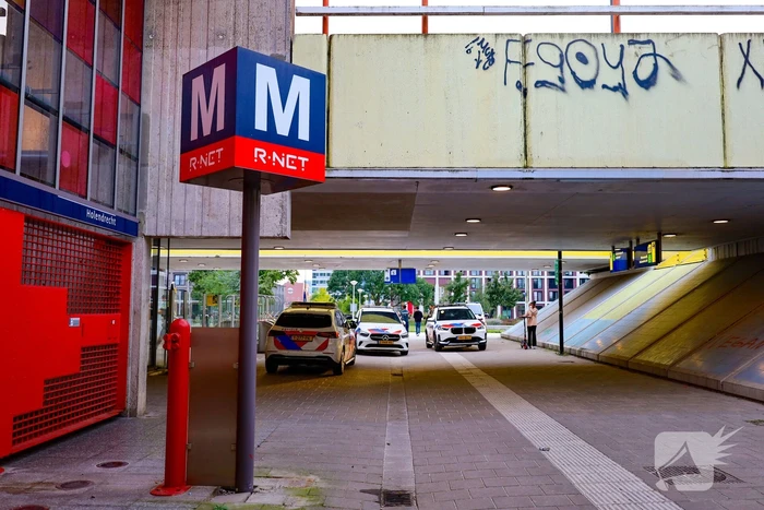 Aanrijding persoon door trein leidt tot stationafsluiting
