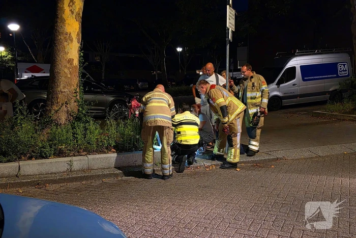 Brandweer redt kind na fietsongeluk