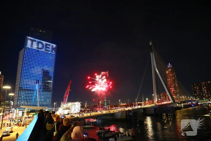 Duizenden mensen beleven spectaculaire afsluiting van Wereldhavendagen
