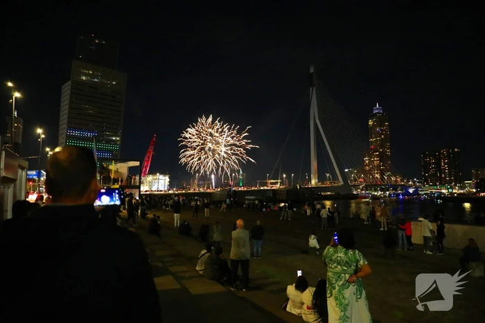 Duizenden mensen beleven spectaculaire afsluiting van Wereldhavendagen