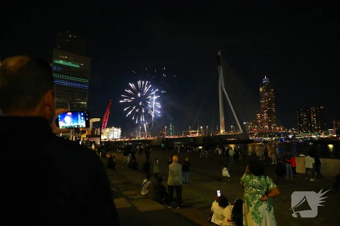 Duizenden mensen beleven spectaculaire afsluiting van Wereldhavendagen