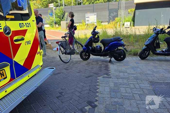 Botsing tussen scooterrijder en fietser