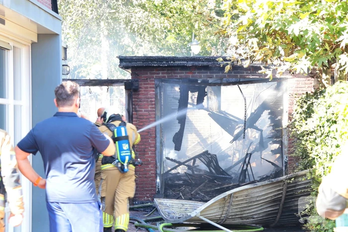 Brand in garage onder controle
