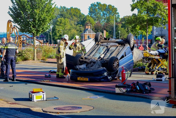 Bestuurder gewond bij aanrijding